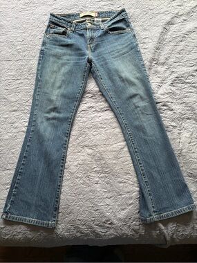 Levi’s 515 Boot Cut Jeans - Size 4M